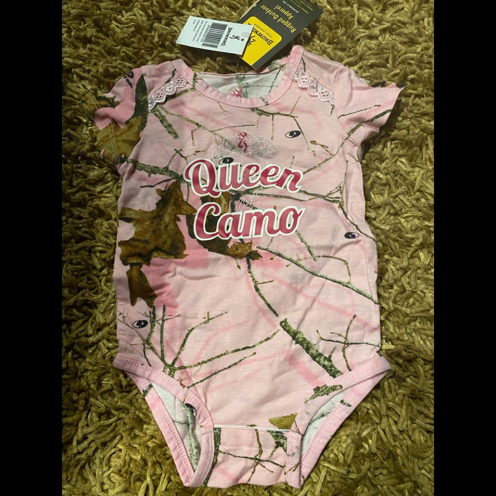 Browning baby Camo Queen bodysuit